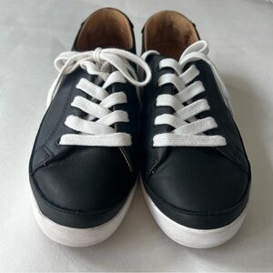 Reef Cushion Sunset Womens Sneakers Shoes 6 Leather Black White Classic Timeless